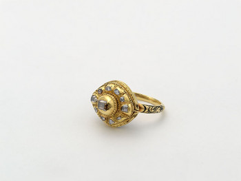B512/25 - Bague à amas de diamants avec médaillon, Clusterring met portretdoosje, Diamant Cluster Ring mit Medaillon, Diamond cluster ring with locket