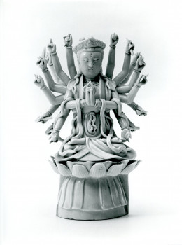S75/101 - Beeldje van Kuan-Yin, Statuette de Kuan-Yin, Statuette of Kuan-Yin
