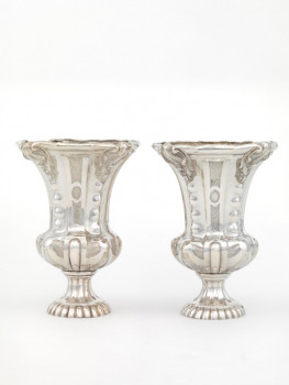 S75/54 - A pair of vases, Paar Vasen, Paar vazen, Paire de vases